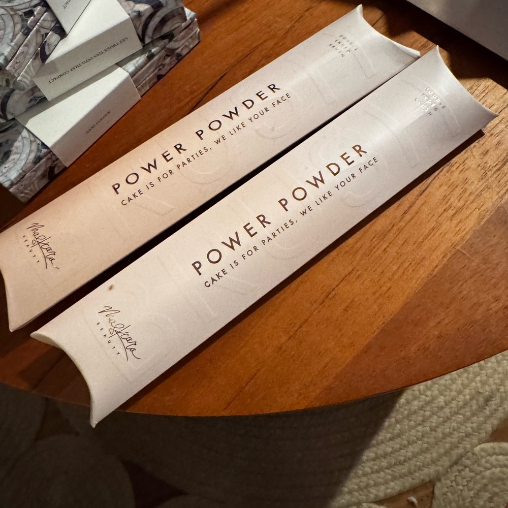 Brand new Power Powder double ended brush